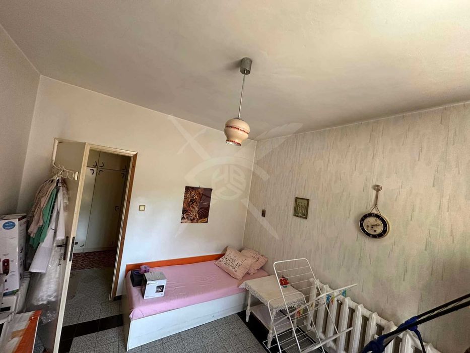 Продава се Двустаен апартамент в Пловдив, Кършияка - 68 кв.м за 1986 €/кв.м - Снимка #3