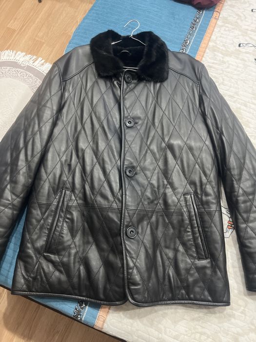 Продам кожанку почти новоя