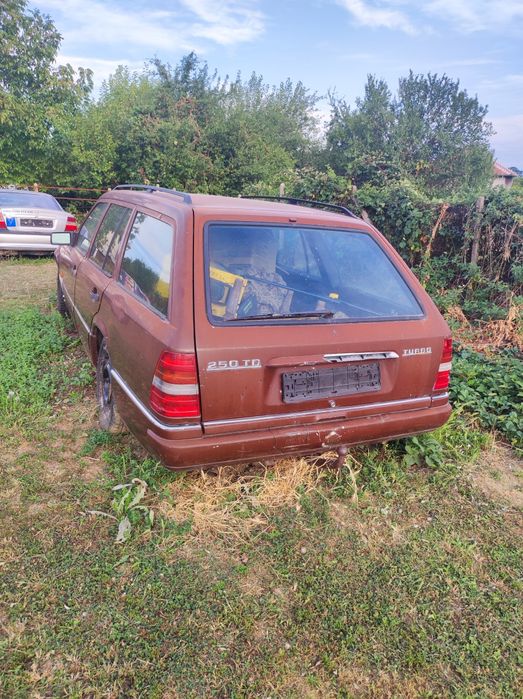 Мерцедес 124 2.5 turbo diesel на части