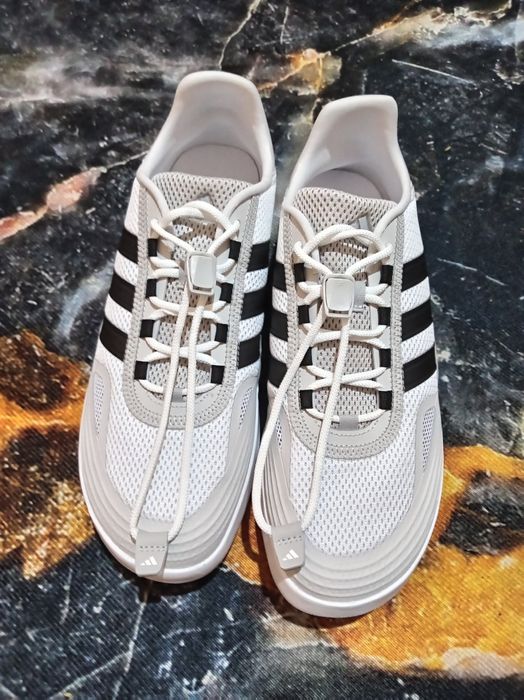 Adidas кроссовки