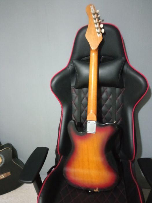 BELLWOOD-Електрона китара.