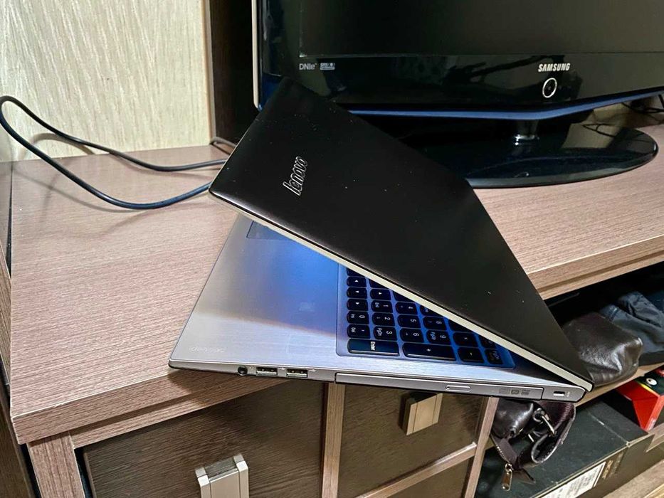 Ноутбук Lenovo i5 Nvidia