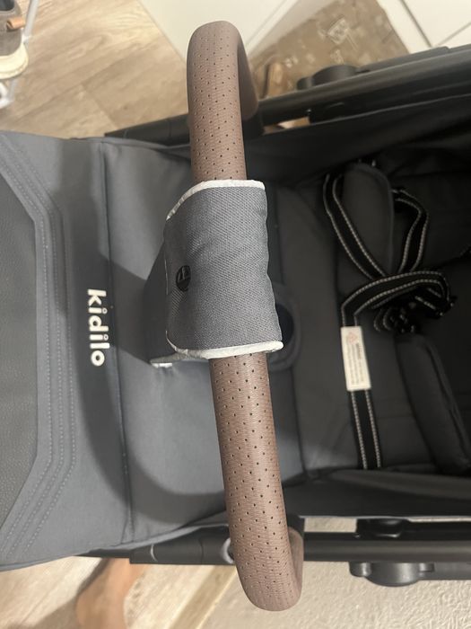 Продам  коляску Кидило