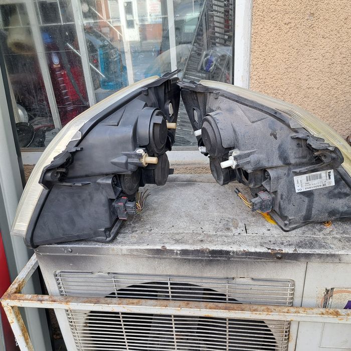 Оригинален фар Opel Meriva ляв.десен VALEO