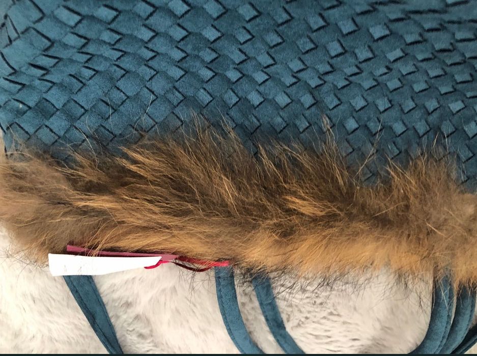 Нова чанта с истински мех