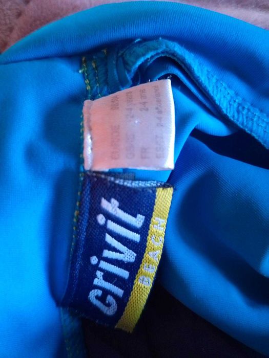 Тениски за плуване и слънце