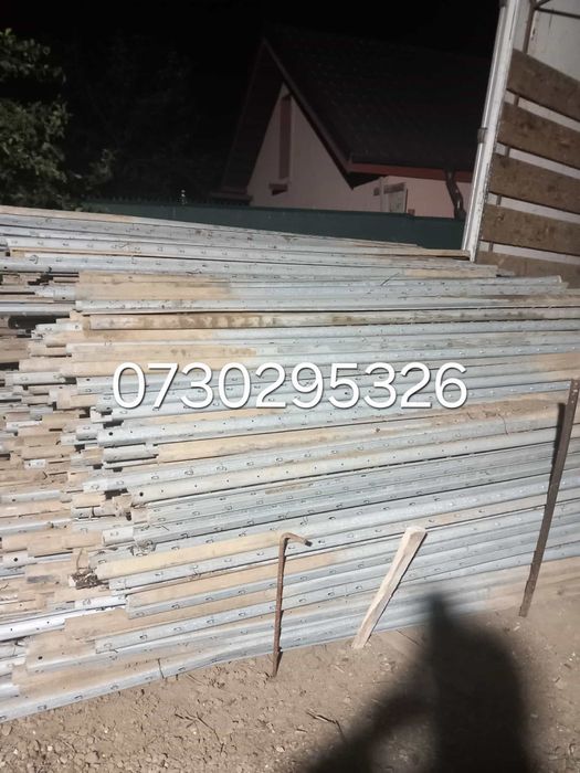 Vând Spalieri de Metal Zincat 2,40 m