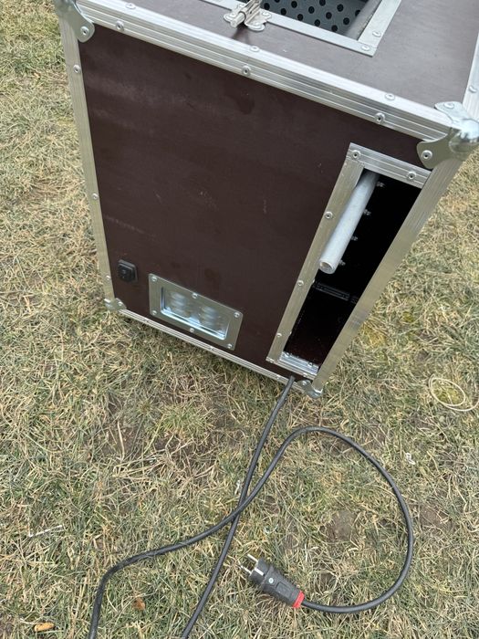 Masina  fum greu  cu gheata carbonica