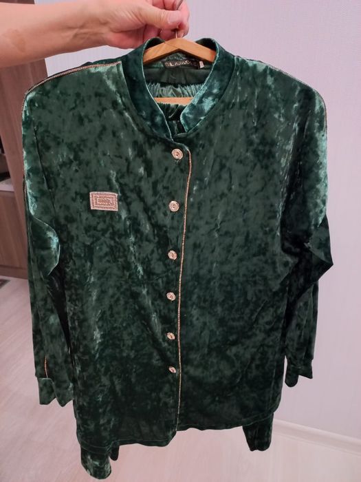 Женская одежда , костюм брючный