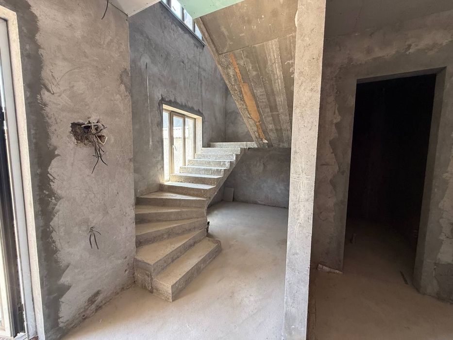 Продаётся каттедж в Дурмени (каробка)