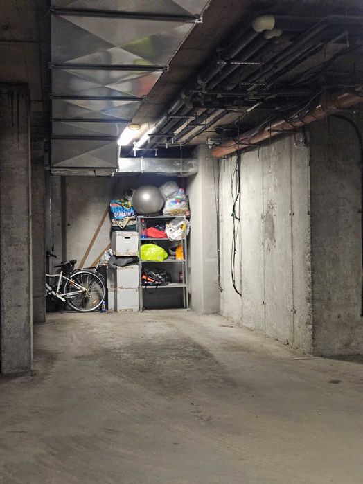 Дава се под наем Гараж / Паркомясто в София, Хиподрума - 16 кв.м за 102 € - Снимка #1