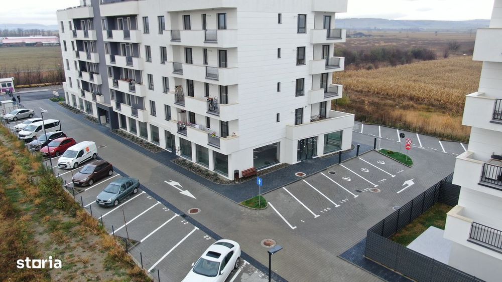 Spatiu Comercial Nou, vitrina mare, parcari + statii electrice SIBIU