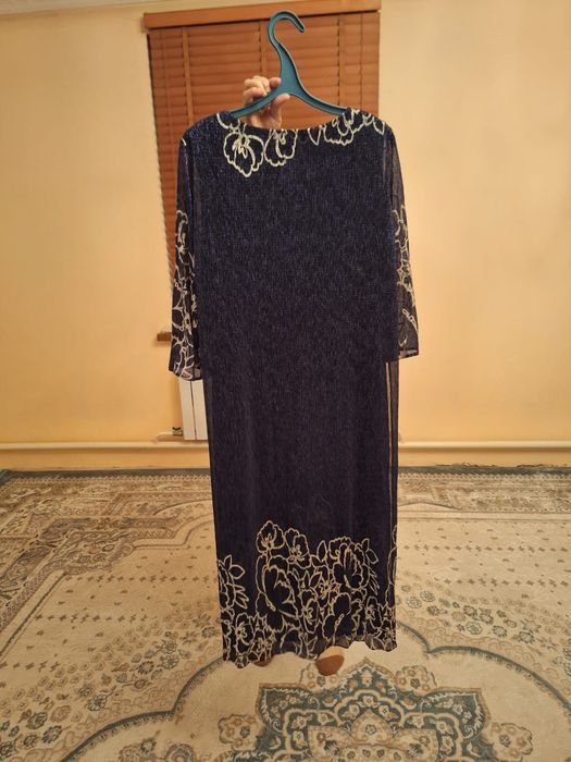 Женское платье вечернее