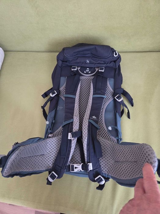 Rucsac nou de drumetie Quechua 20 L, cu pelerina de ploaie