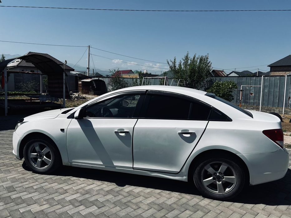 Продам шевролет круз!