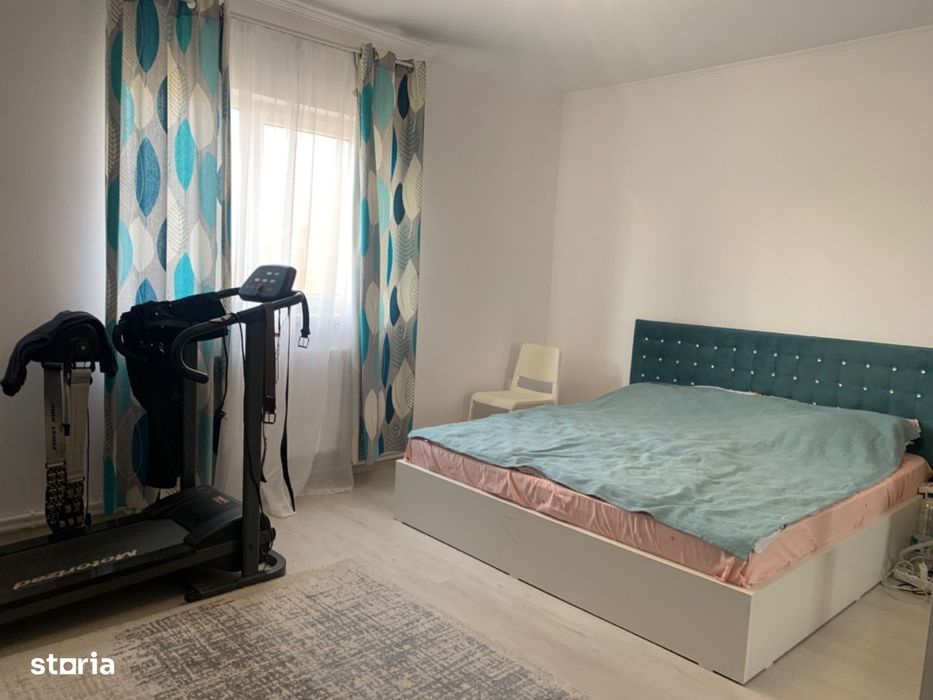 Valul Traian- Casă P+M,5cam 2bai 400 mp gaz preț.160.000 euro