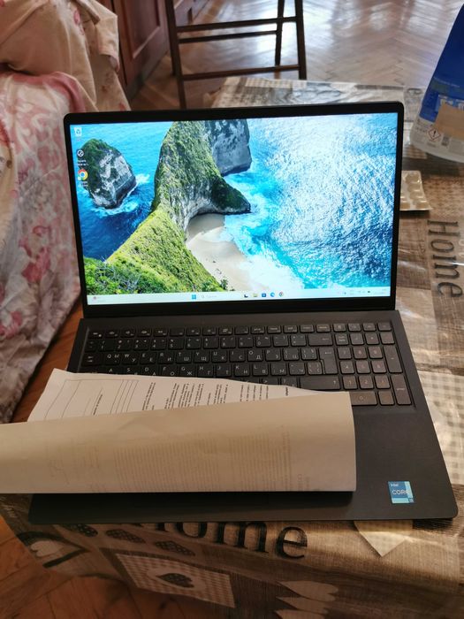 Здр продавам лаптоп във отлично състояние