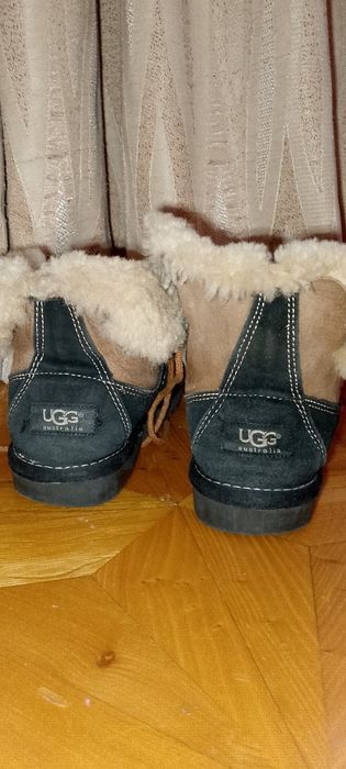 Зимние ботиночки - угги.