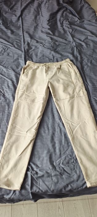 Pantaloni băieți (4 perechi) mărimi M și L, stare foarte bună!!!
