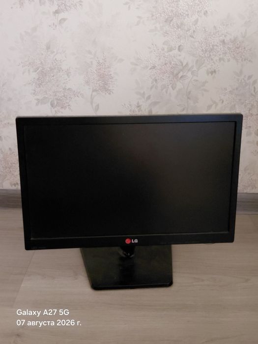 Монитор Lg  2013
