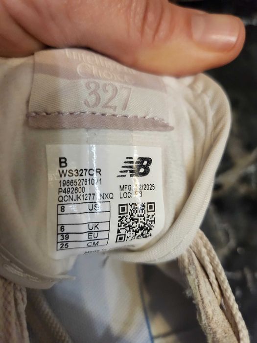 New Balance. Спортни обувки в бяло и нежно розово .