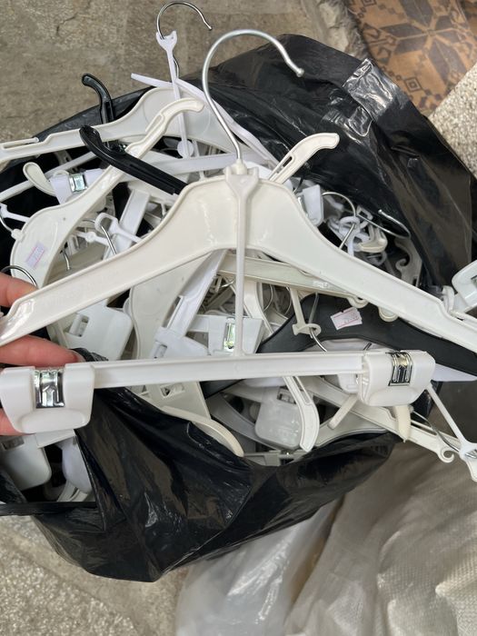 Детски закачалки-двойни 30бр-15лв