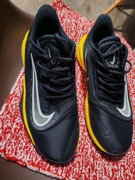adidași de baschet nike