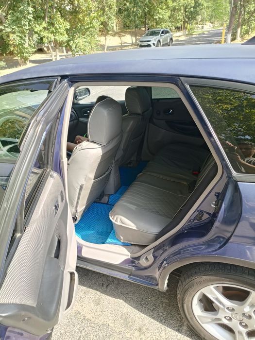 Mazda 323f bj 2003 1.6 AT