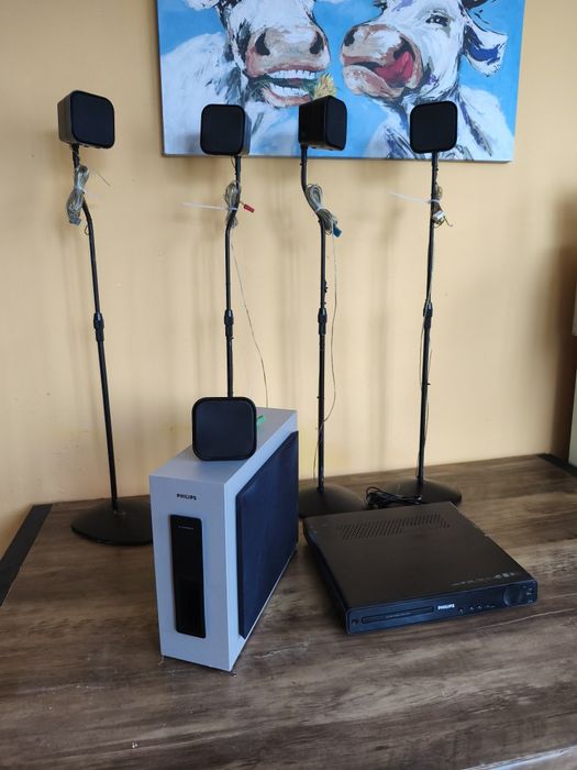 Home Cinema  Philips Cineos HTS9800W 6.1 и HTS3270/12  5.1 Домашно кино