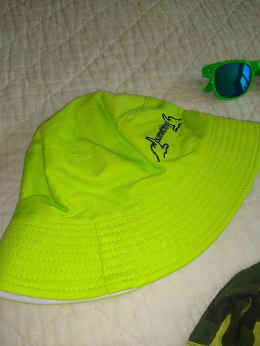 3 pălării de soare , una cu două fețe (+bonus ochelari de soare)