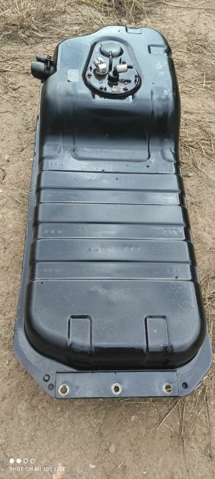 Резервоар за Киа Соренто 2.5 црди Rezervoar za Kia Sorento Crdi