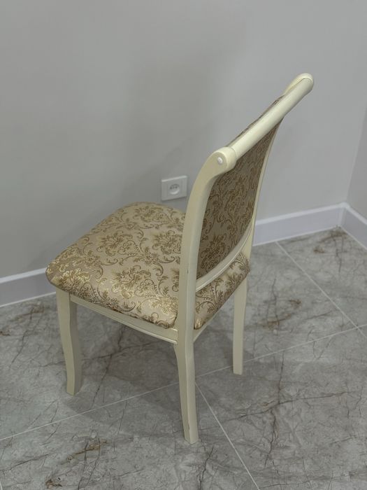 Продаются стулья очень красивые и удобные