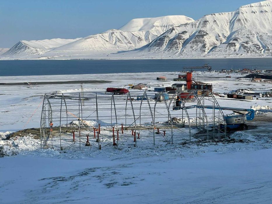 Cort/hala depozitare tip casa cu structura dubla 15x30m/18x36m/21x45m