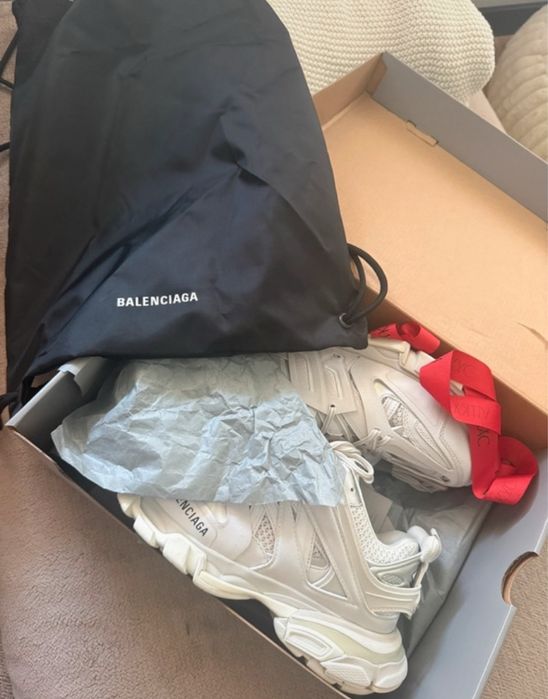 Balenciaga track