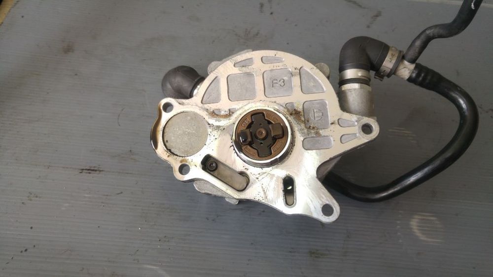 pompa vacuum 2.0 tdi vw golf 6 audi a4 b8 audi a5 8t seat altea 5p skoda octavia superb yetta 03l145100f
