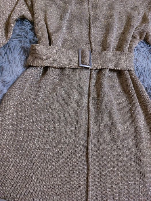 .Шикарное вечернее платье ,с люрексом новое 44-46