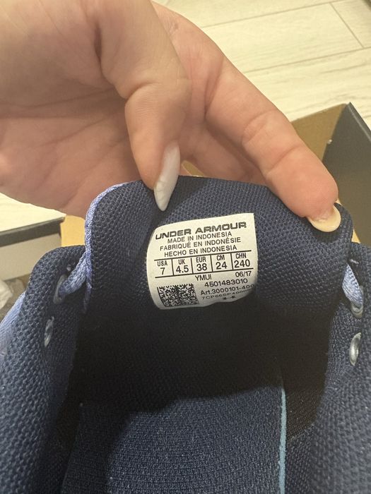 Чисто нови обувки Under Armour