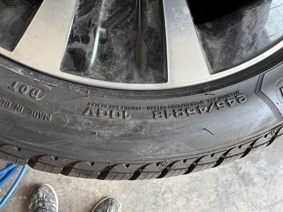 Джанти  с гуми оригинални MERCEDES 245/45R18