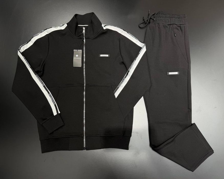 Trening barbati super oferta!