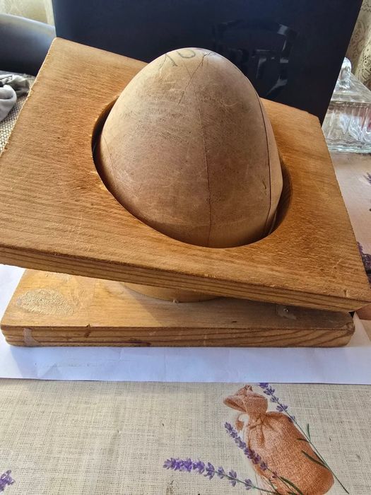 Calapod vechi pentru pălării