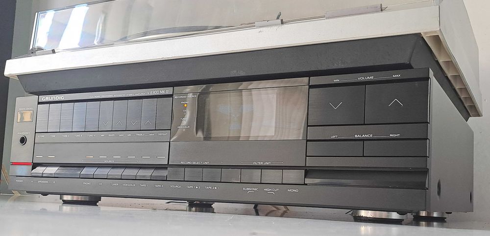Grundig V 8300 MK II – Amplificator Rar Premium – Afisaj Superb / Revizuit / Stare Top