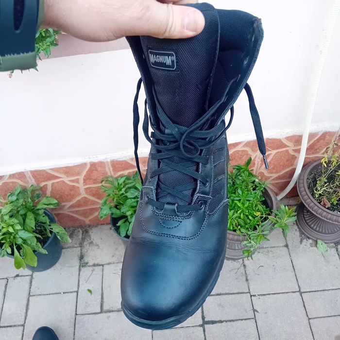 Bocanci militari Magnum