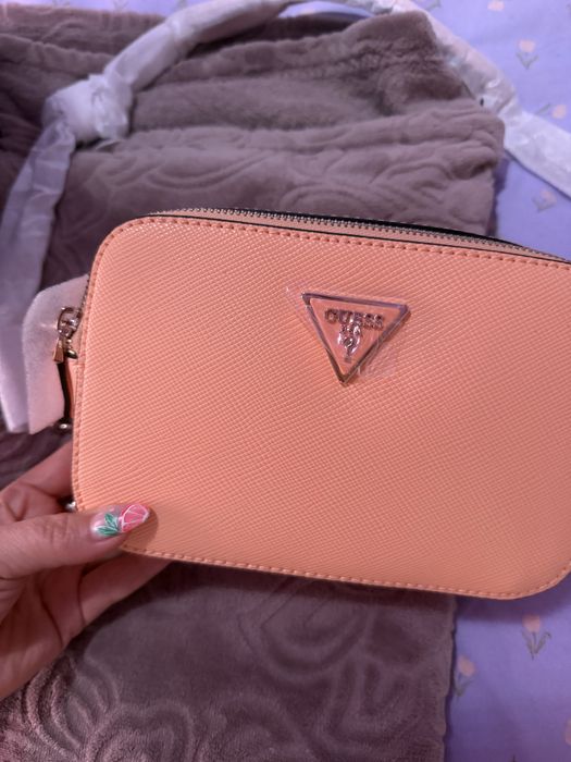 Чанта guess нова с етикети