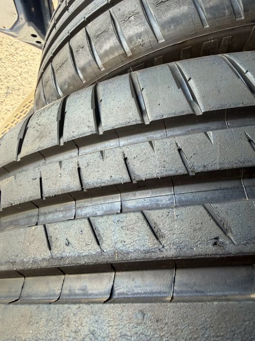 4 броя Michelin Pilot Sport 4S  235/40/19
