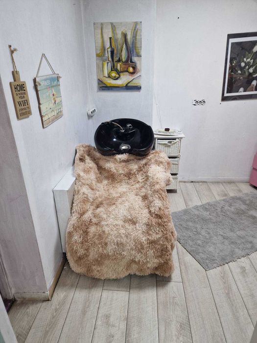 Обзаведен и разработен фризьорски салон  в София, район “Оборище”