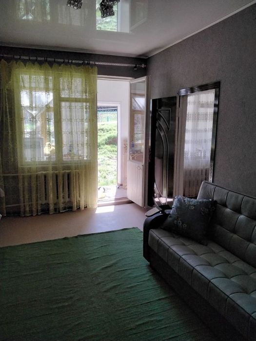 Продается 1 в2 на Ферузе, 1эт