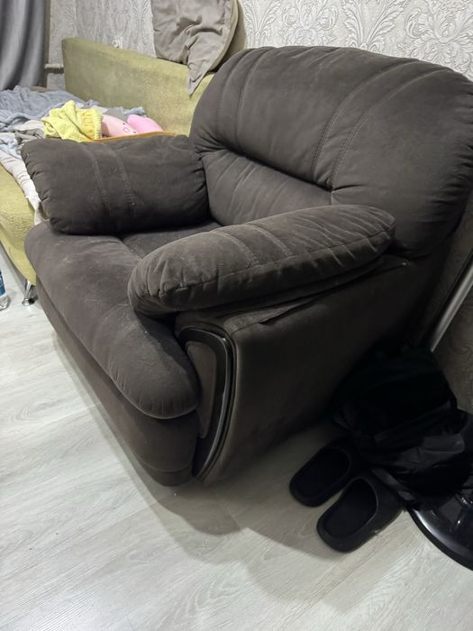 Комплект диван и 2 кресла