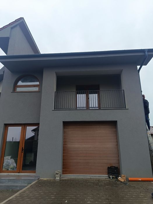 Executam ,reparam și montam jgheaburi și burlane  reparatii  acoperis