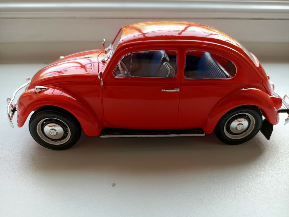 Модель автомобиля, масштаб 1/24