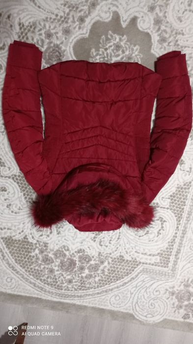 Зимно яке цвят бордо